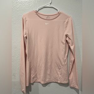 Nike Women’s Dri Fit Long Sleeve M Pink